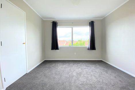 Photo of property in 2/4 Crescent Hills Court, Northpark, Auckland, 2013