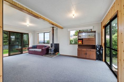 Photo of property in 32 Rata Street, Tokomaru, Palmerston North, 4474