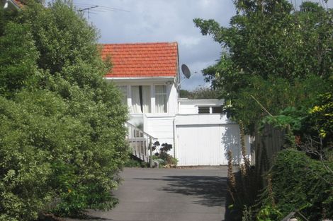 Photo of property in 1/180 Lake Road, Northcote, Auckland, 0627