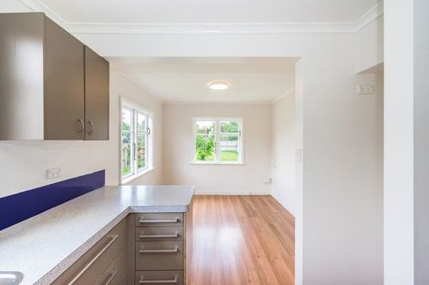 Photo of property in 4 Eatwell Avenue, Paraparaumu Beach, Paraparaumu, 5032