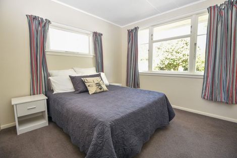 Photo of property in 89 Victoria Street, Carterton, 5713