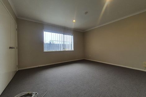 Photo of property in 14 Glenveagh Park Drive, Weymouth, Auckland, 2103