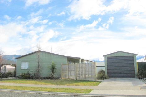 Photo of property in 4 Lawson Burrows Crescent, Te Anau, 9600