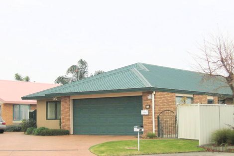 Photo of property in 5a Montague Way, Taradale, Napier, 4112