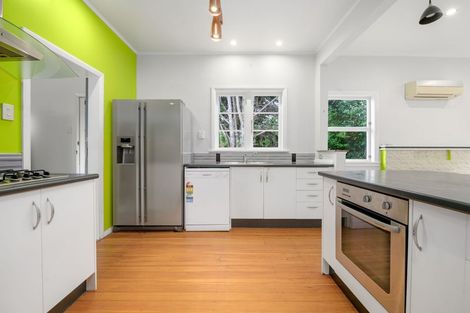 Photo of property in 36 Forest Lake Road, Forest Lake, Hamilton, 3200