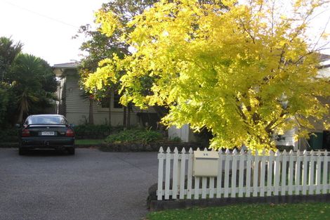 Photo of property in 26 Coniston Avenue, Te Atatu South, Auckland, 0610