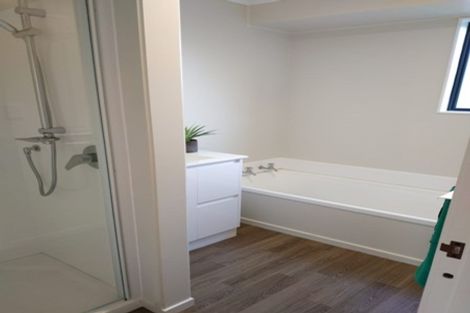 Photo of property in 2/21 Penion Drive, Flat Bush, Auckland, 2023