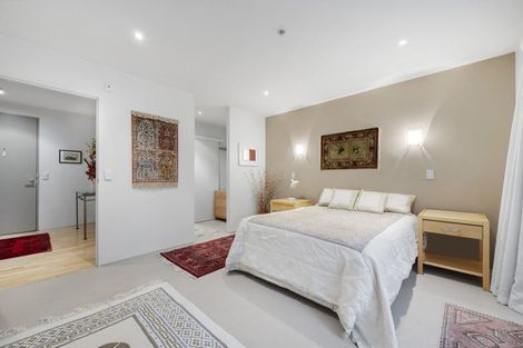 Photo of property in Sanctum Apartment, 10 Ebor Street, Te Aro, Wellington, 6011