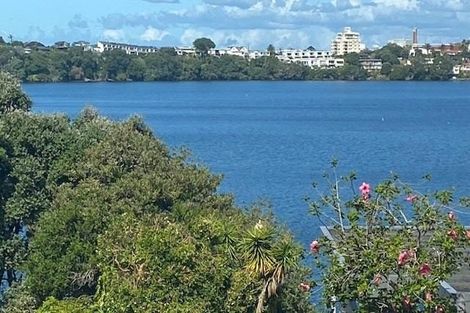 Photo of property in 2/26 Otakau Road, Milford, Auckland, 0620