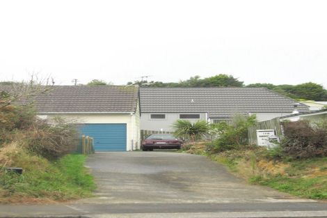 Photo of property in 18b Bracken Road, Newlands, Wellington, 6037