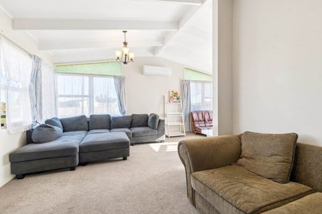 Photo of property in 44 Kelvin Road, Papakura, 2110