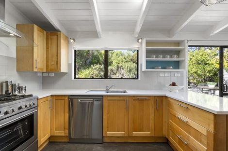 Photo of property in 27 Hastings Parade, Devonport, Auckland, 0624