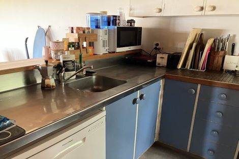 Photo of property in 4/52 Kelburn Parade, Kelburn, Wellington, 6012