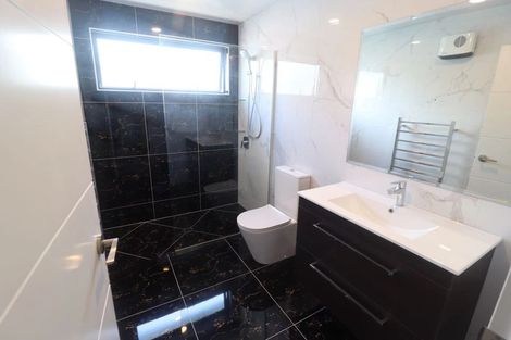 Photo of property in 10 Silvereye Road, Hobsonville, Auckland, 0616