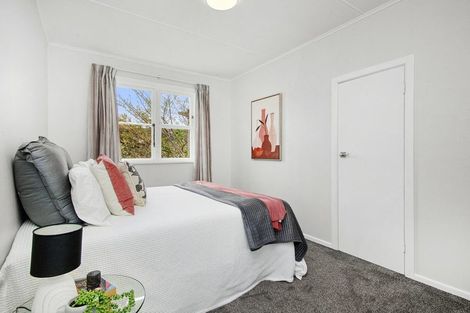 Photo of property in 49 Taylor Terrace, Tawa, Wellington, 5028