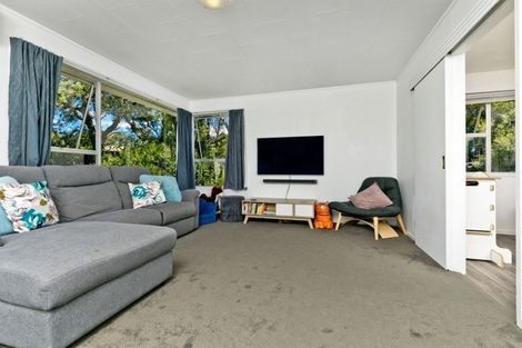 Photo of property in 28 Mawney Road, Henderson, Auckland, 0610