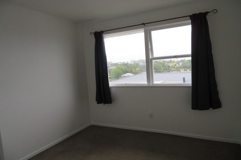 Photo of property in 10 Cypress Place, Sunnynook, Auckland, 0620