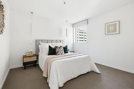 Photo of property in Montreaux Apartments, 9i/164 The Terrace, Wellington Central, Wellington, 6011