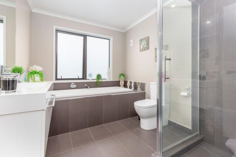 Photo of property in 2 Mirabell Place, Patumahoe, Pukekohe, 2679