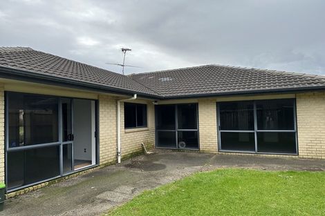 Photo of property in 5 Attymon Lane, East Tamaki, Auckland, 2016