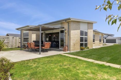 Photo of property in 16 Manuka Street, Papamoa Beach, Papamoa, 3118