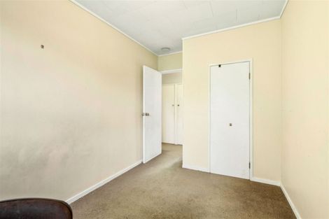 Photo of property in 71 Chilcott Road, Henderson, Auckland, 0612