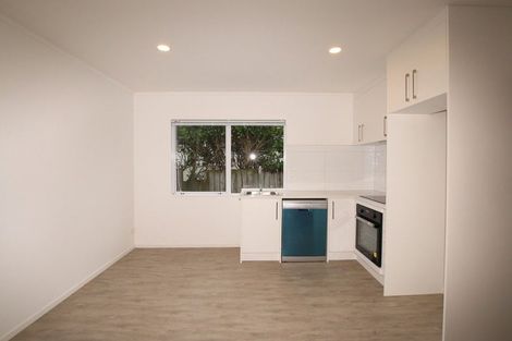 Photo of property in 306 Sunset Road, Windsor Park, Auckland, 0632