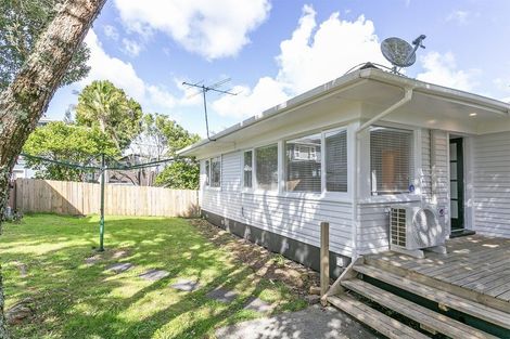 Photo of property in 147 Lancaster Road, Beach Haven, Auckland, 0626