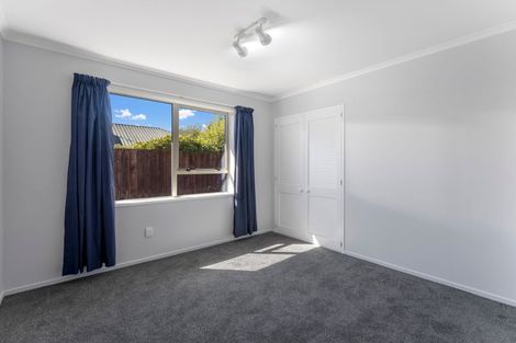 Photo of property in 150 Royal Park Drive, Parklands, Christchurch, 8083