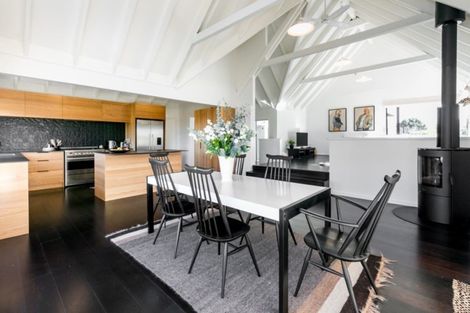 Photo of property in 158 Poraiti Road, Poraiti, Napier, 4182