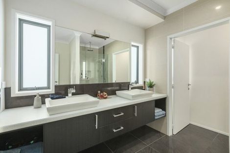 Photo of property in 21 Browns Drive, Waihi Beach, 3611