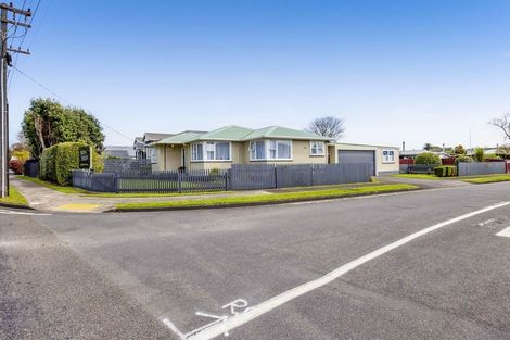 Photo of property in 25 Waihi Road, Hawera, 4610