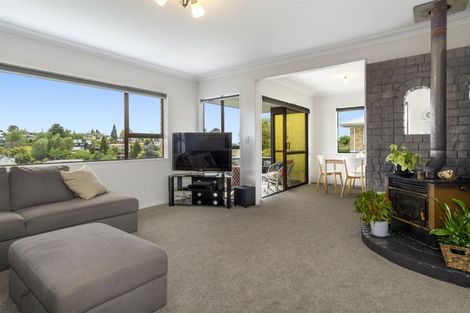 Photo of property in 73 Sutherland Road, Brookfield, Tauranga, 3110