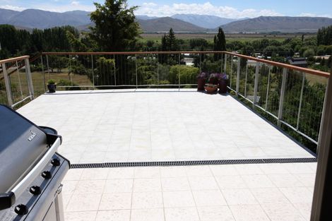 Photo of property in 22 Sutherland Road, Omarama, 9412