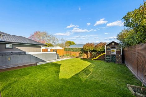 Photo of property in 14 Kahika Grove, Huapai, Kumeu, 0810