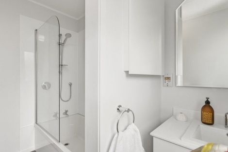 Photo of property in 22 Elizabeth Street, Moera, Lower Hutt, 5010