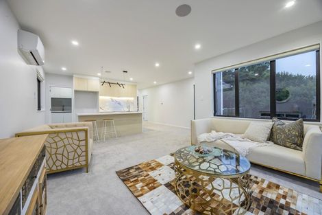 Photo of property in 254a Whangaparaoa Road, Red Beach, 0932