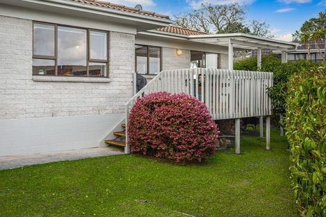 Photo of property in 15 Tatyana Place, Massey, Auckland, 0614