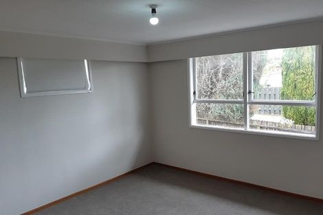 Photo of property in 28 Ussher Place, Pakuranga Heights, Auckland, 2010