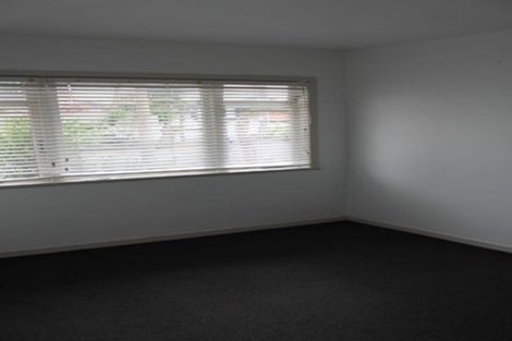 Photo of property in 92 Shakespeare Road, Milford, Auckland, 0620