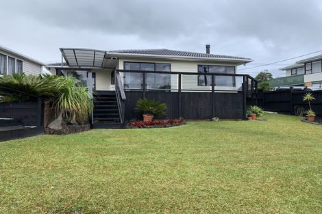 Photo of property in 57 Avonleigh Road, Green Bay, Auckland, 0604