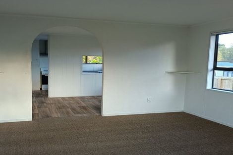 Photo of property in 10 Elvira Place, Ranui, Auckland, 0612