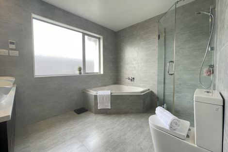 Photo of property in 20 Bearing Parade, Long Bay, Auckland, 0630