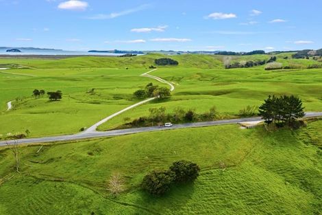 Photo of property in 3884 Kaipara Coast Highway, Mangakura, 0984