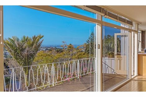 Photo of property in 181 Glenfield Road, Hillcrest, Auckland, 0627