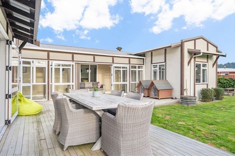 Photo of property in 24 Glen Road, Stokes Valley, Lower Hutt, 5019