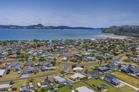 Photo of property in 3 Hawk Hill Crescent, Cooks Beach, Whitianga, 3591