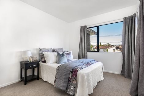 Photo of property in 1/44 Becroft Drive, Forrest Hill, Auckland, 0620