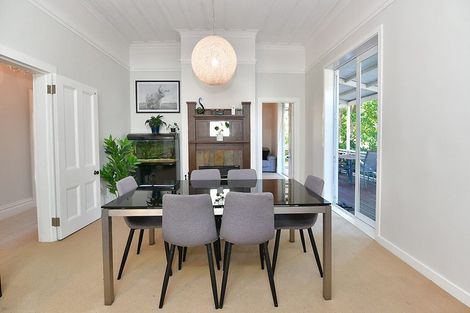 Photo of property in 1 Garfield Road, Helensville, 0800