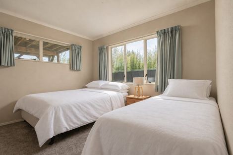 Photo of property in 4 Pipi Street, Two Mile Bay, Taupo, 3330